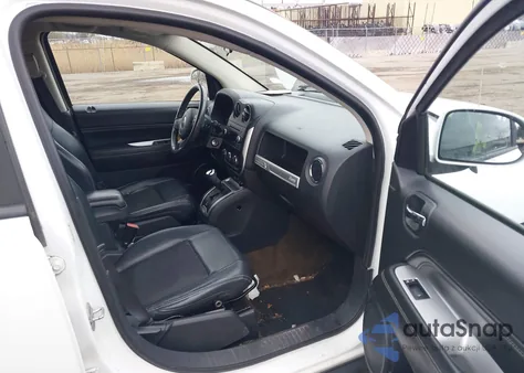 2014 Jeep Compass Latitude из США, поврежденный, VIN 1C4NJDEB2ED528899